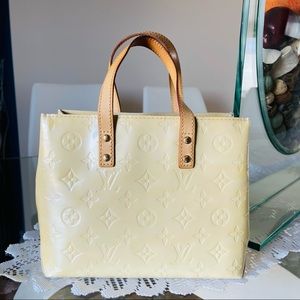 💯% authentic Louis Vuitton bag